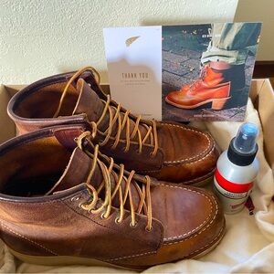 6-inch Classic Moc Heritage Women’s Short Boot in Copper Rough n’ Tough.